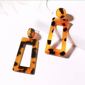 Fashion Statement Summer Leopard Earrings